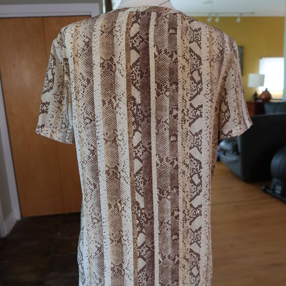 $225 Equipment snakeskin print 100% silk short sleeve shirt top XS beige/brown - Picture 3 of 15